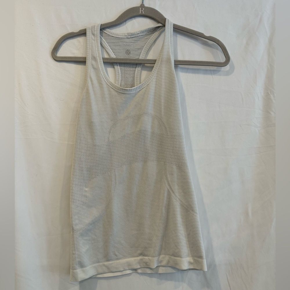 Lululemon Run Swiftly Tech Tank